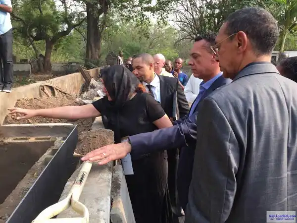 Photos: Ben Bruce In Sad Mood As He Watched His Younger Sister